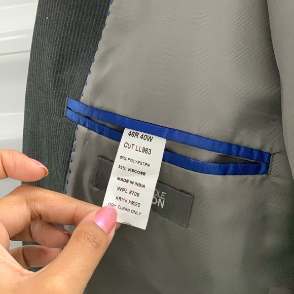 3 Kenneth Cole reaction suits mint - Picture 7 of 8